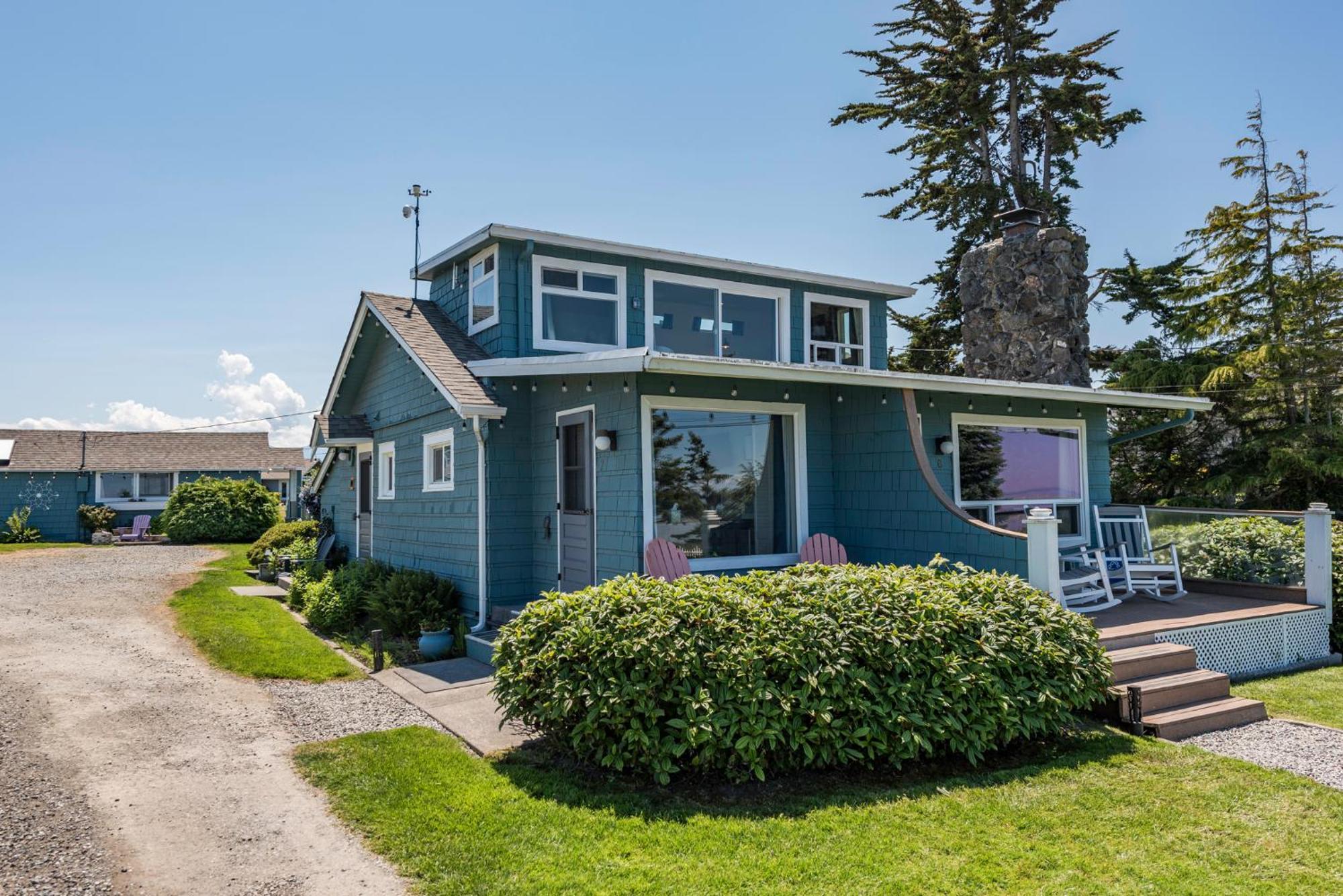 Juan De Fuca Waterfront Hotel & Cottages Sequim Exterior photo