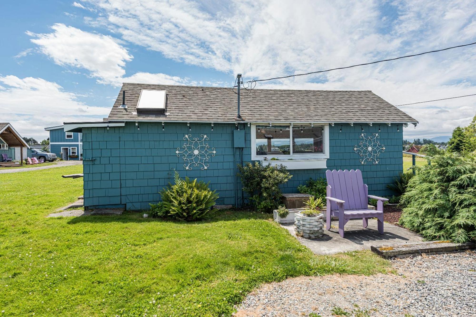 Juan De Fuca Waterfront Hotel & Cottages Sequim Exterior photo